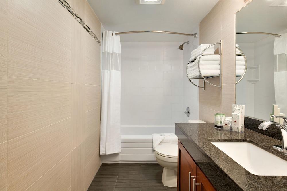 Poco Inn And Suites Hotel And Conference Center Port Coquitlam Εξωτερικό φωτογραφία