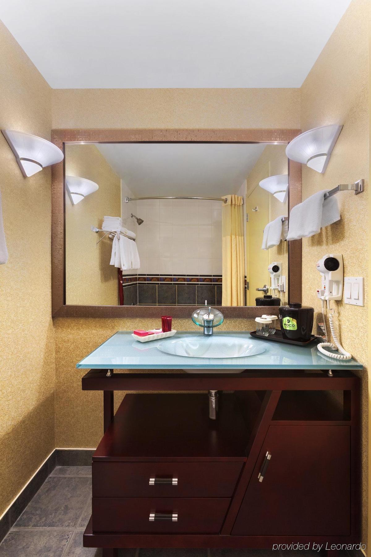 Poco Inn And Suites Hotel And Conference Center Port Coquitlam Εξωτερικό φωτογραφία