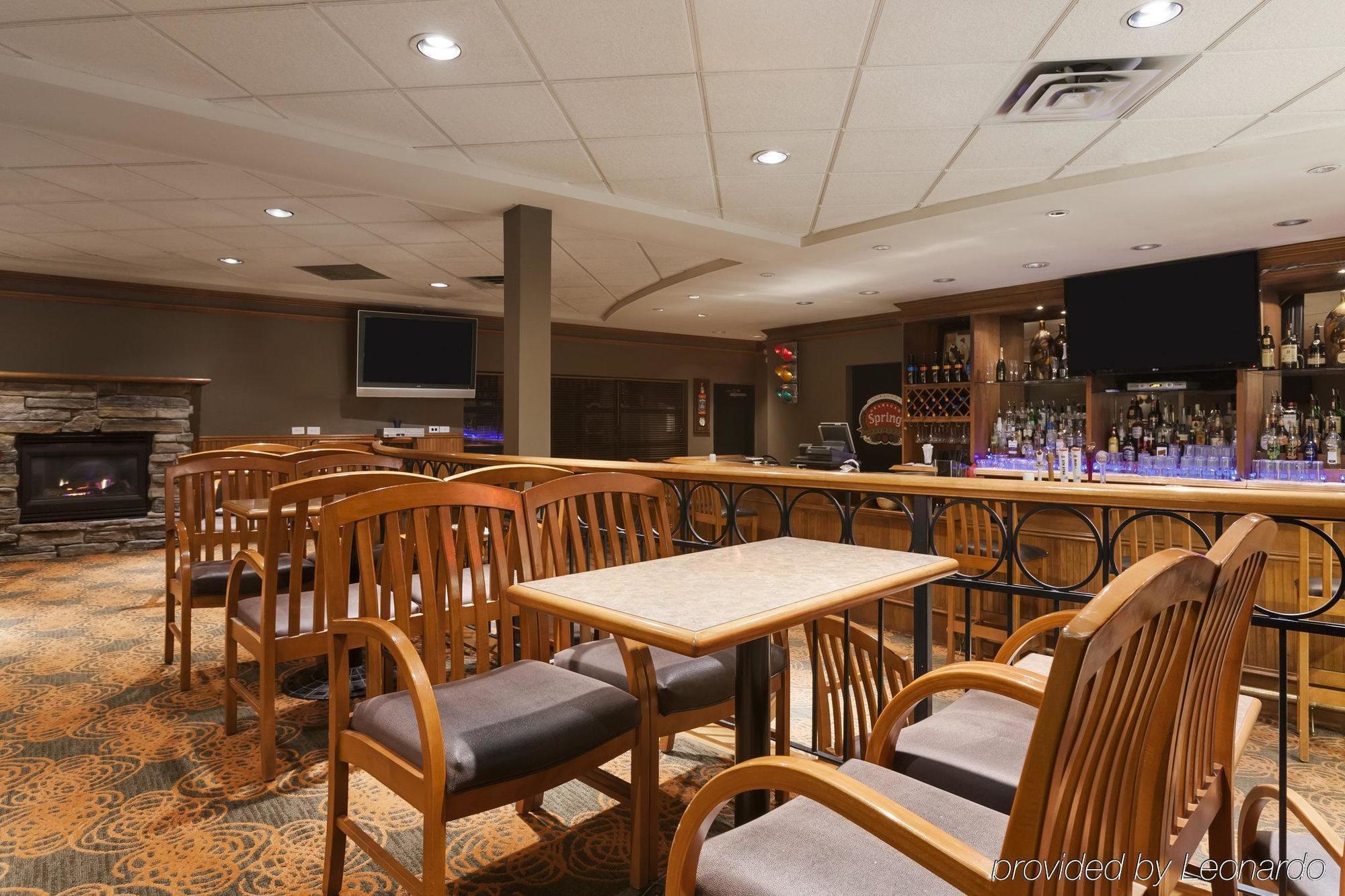 Poco Inn And Suites Hotel And Conference Center Port Coquitlam Εξωτερικό φωτογραφία