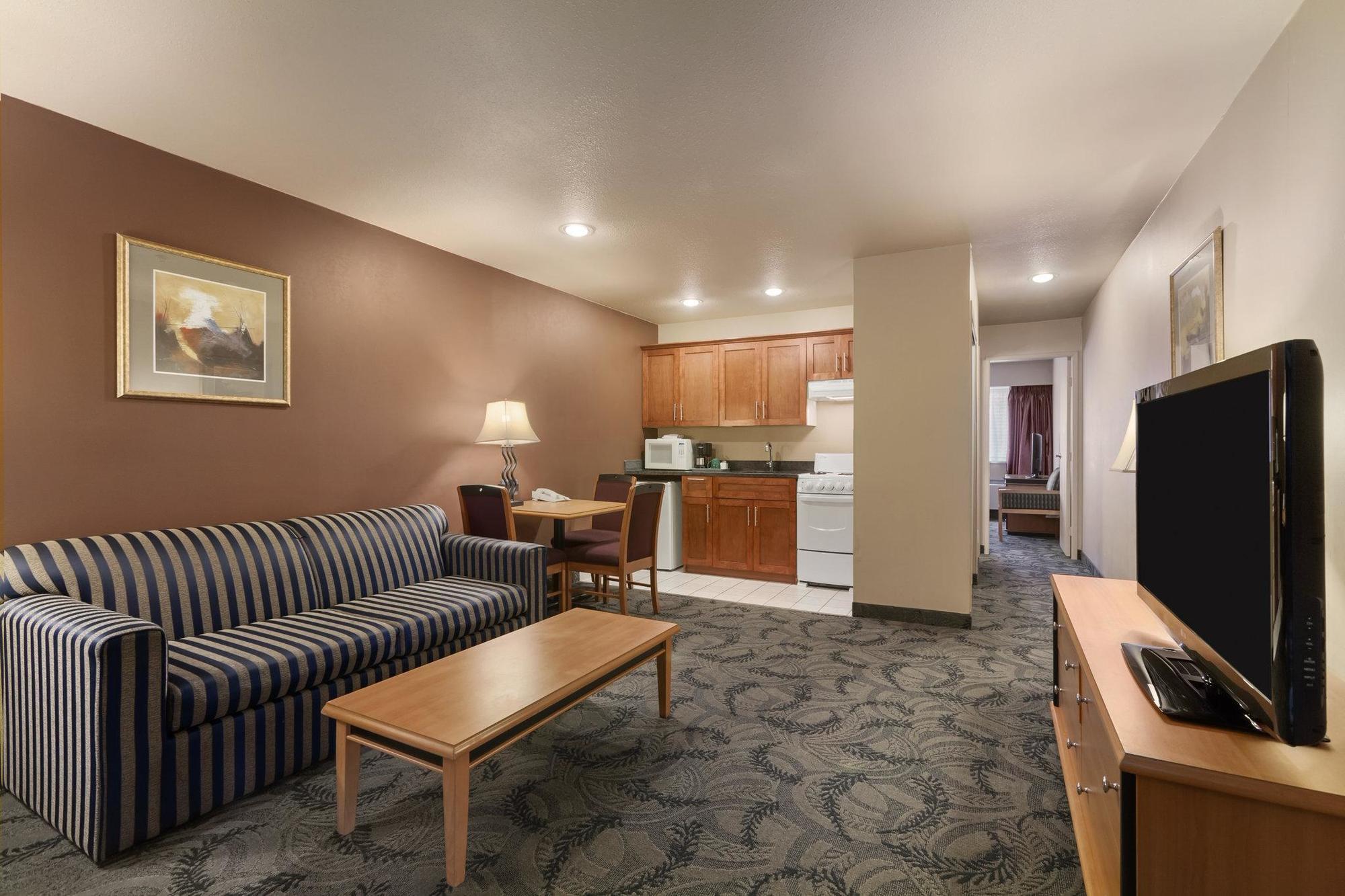 Poco Inn And Suites Hotel And Conference Center Port Coquitlam Εξωτερικό φωτογραφία